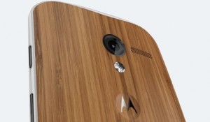 Optional bamboo back cover for the Moto X is now available