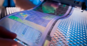 Flexible and Paper-Thin Displays With LE-OFETs Technology